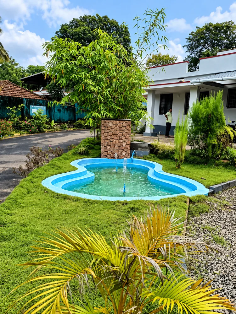 Courtyard water fountain pool at Jasper Farms